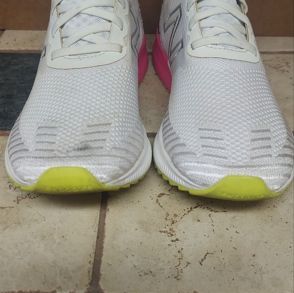 New Balance Running Shoes Fuel Cell Echo W White Multi - Picture 2 of 8